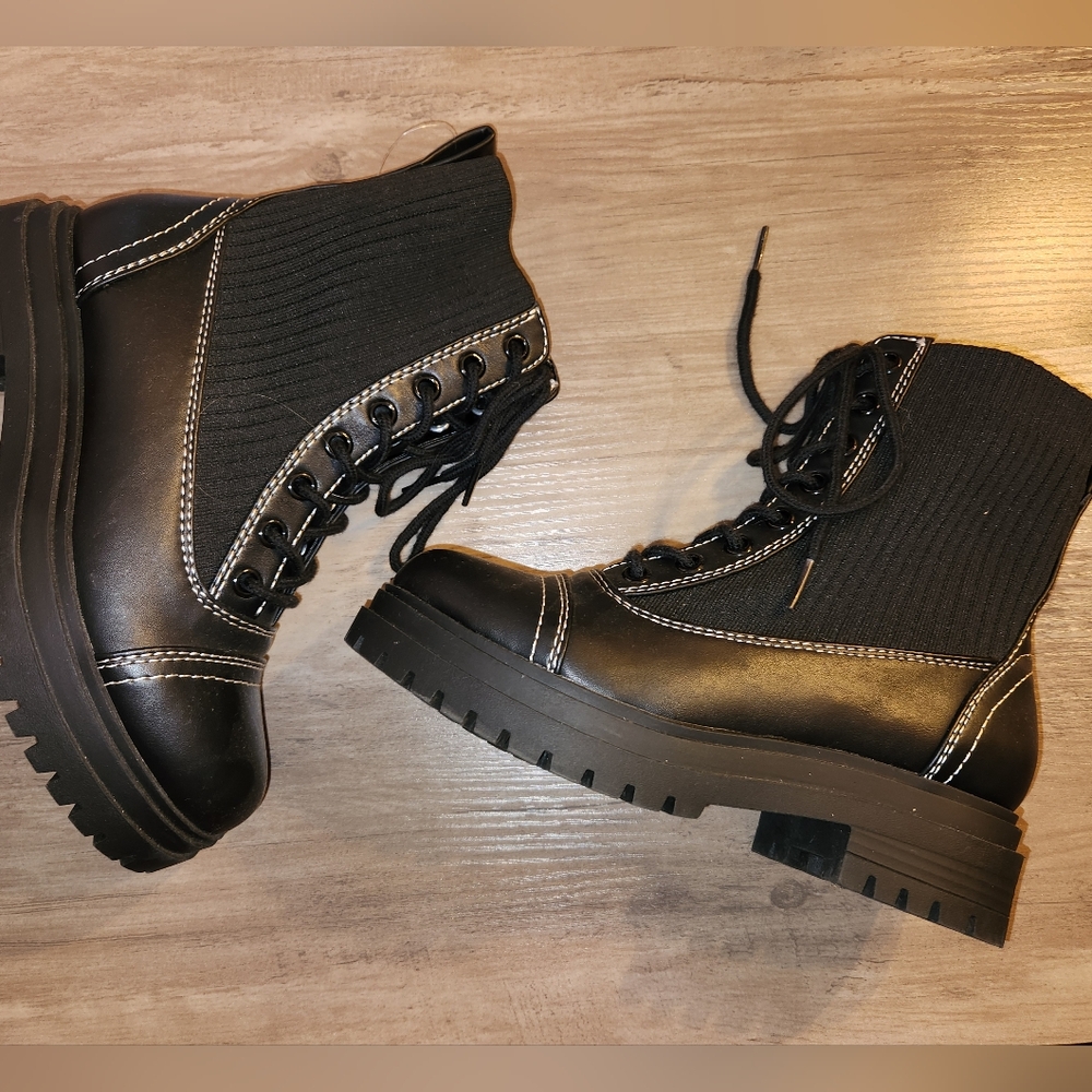 Falls Creek Black Lace Up Boots